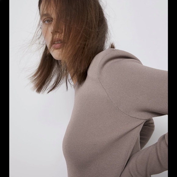 Zara - Shoulder Pad Sweater - Picture 5 of 6